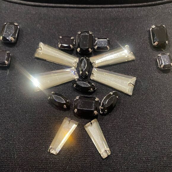 Ann Taylor Jewel Neck Black 3/4 sleeve blouse Size M - Picture 3 of 6